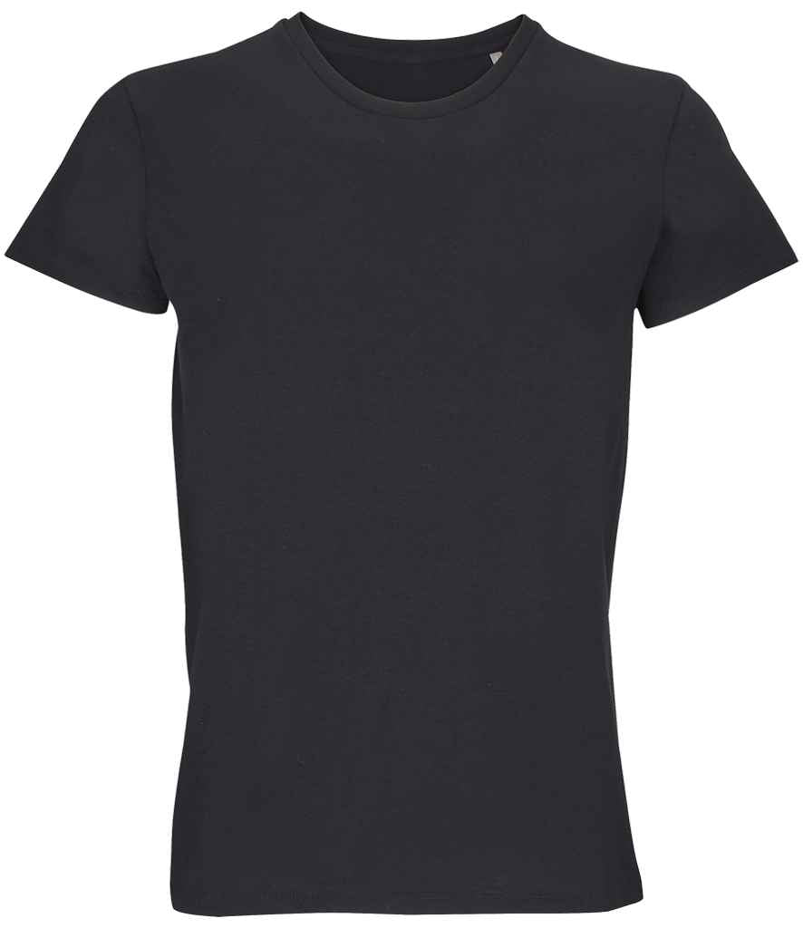 SOL'S Crusader Recycled T-Shirt in Deep Black, front view