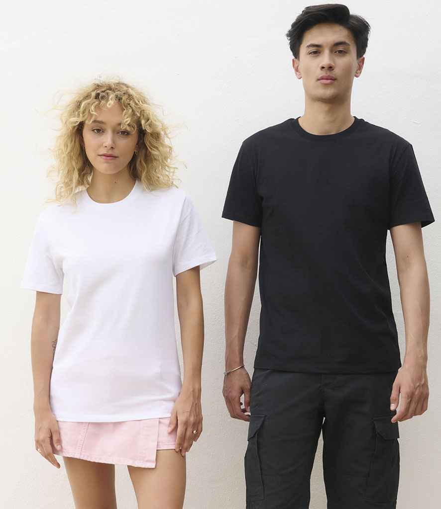 SOL'S Unisex Explorer Recycled T-Shirt in Black