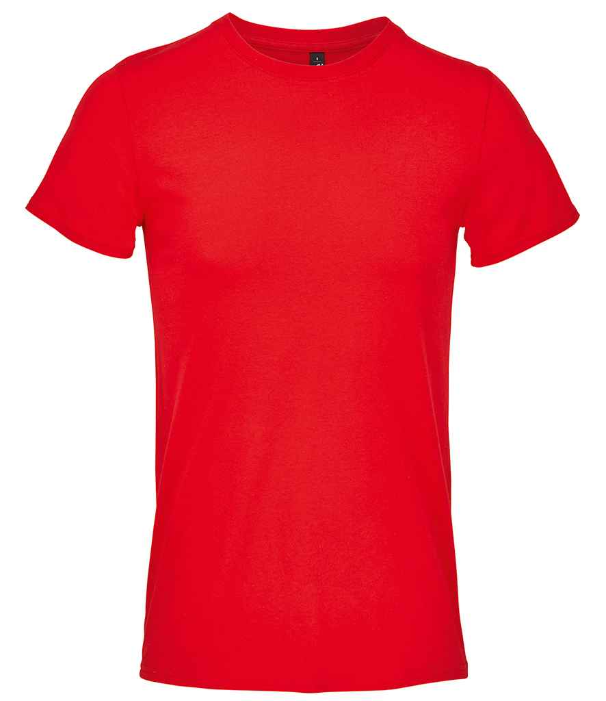 SOL'S Unisex Titan T-Shirt in Red, front view