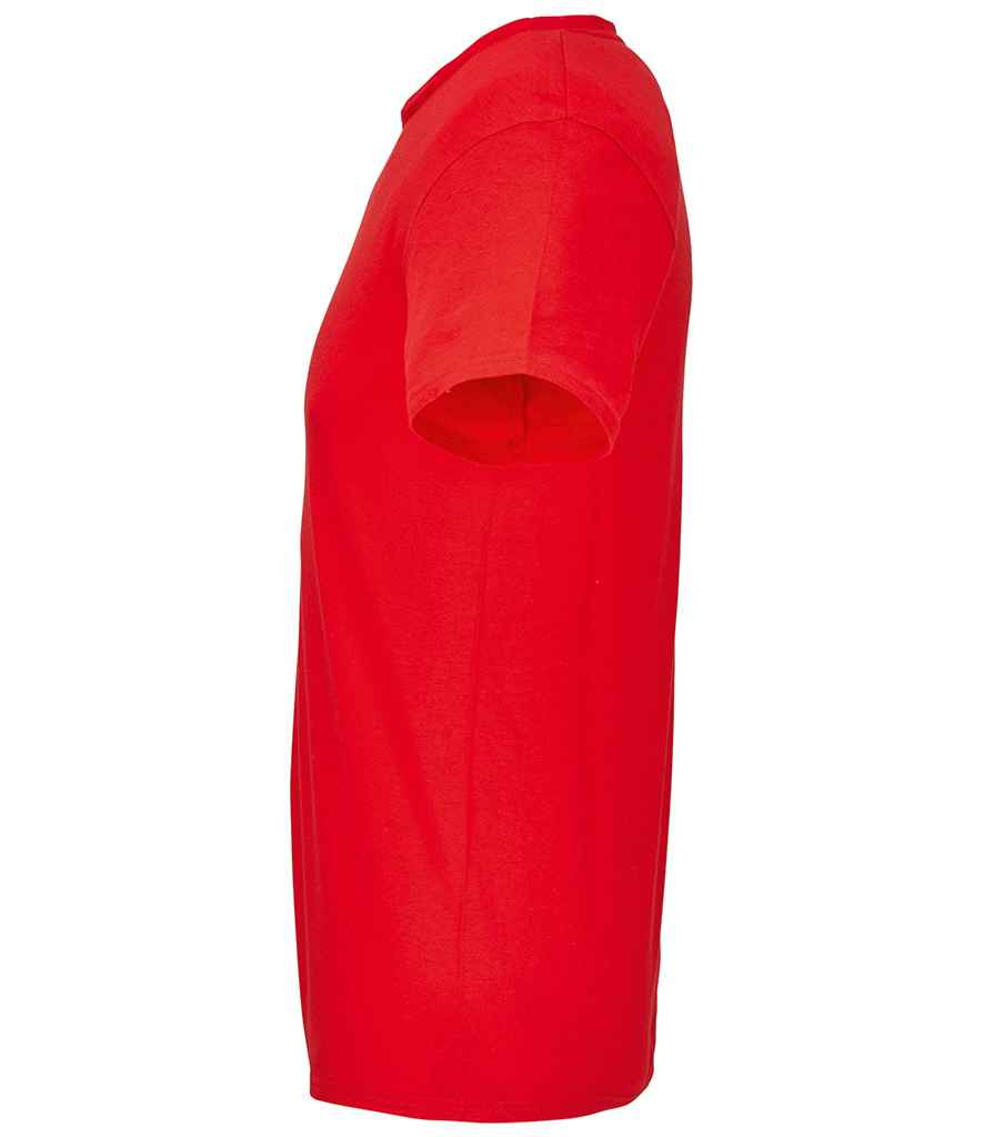 SOL'S Unisex Titan T-Shirt in Red, side view