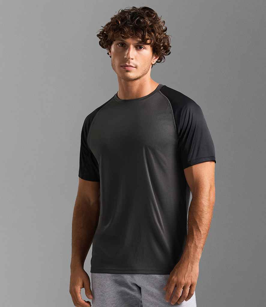 SOL'S Vortex Ripstop Performance T-Shirt in Black/Charcoal, back view