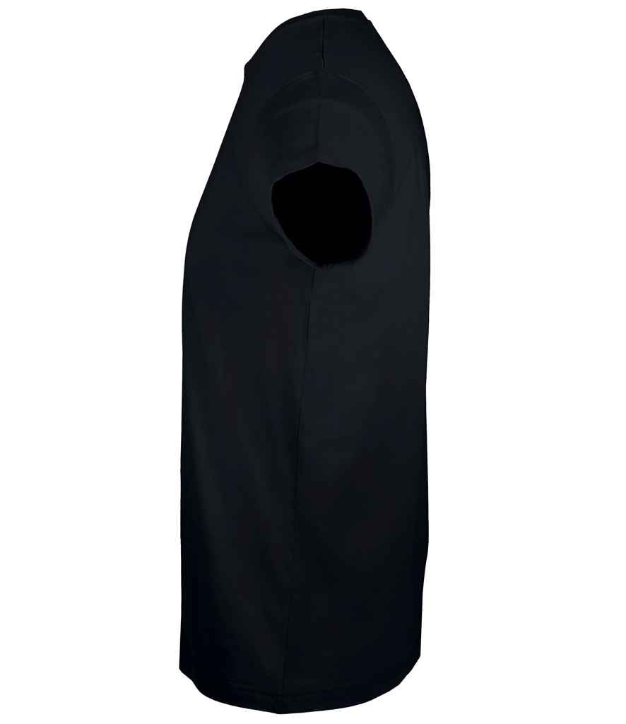 SOL'S Regent Fit T-Shirt in Deep Black, side view