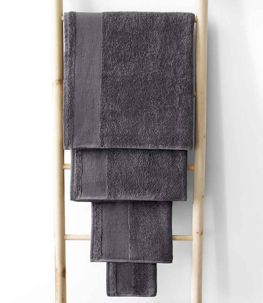 SOL'S Island 100 Bath Sheet in Dark Grey, front view