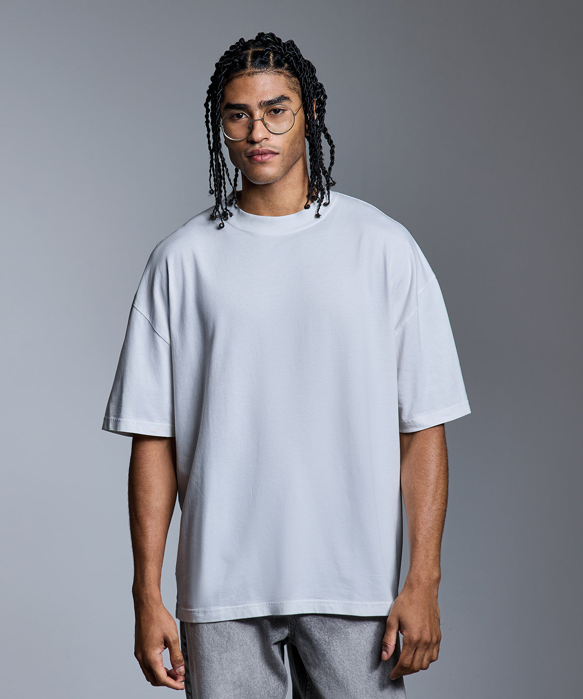 Anthem Distortion washed t-shirt, lifestyle photo