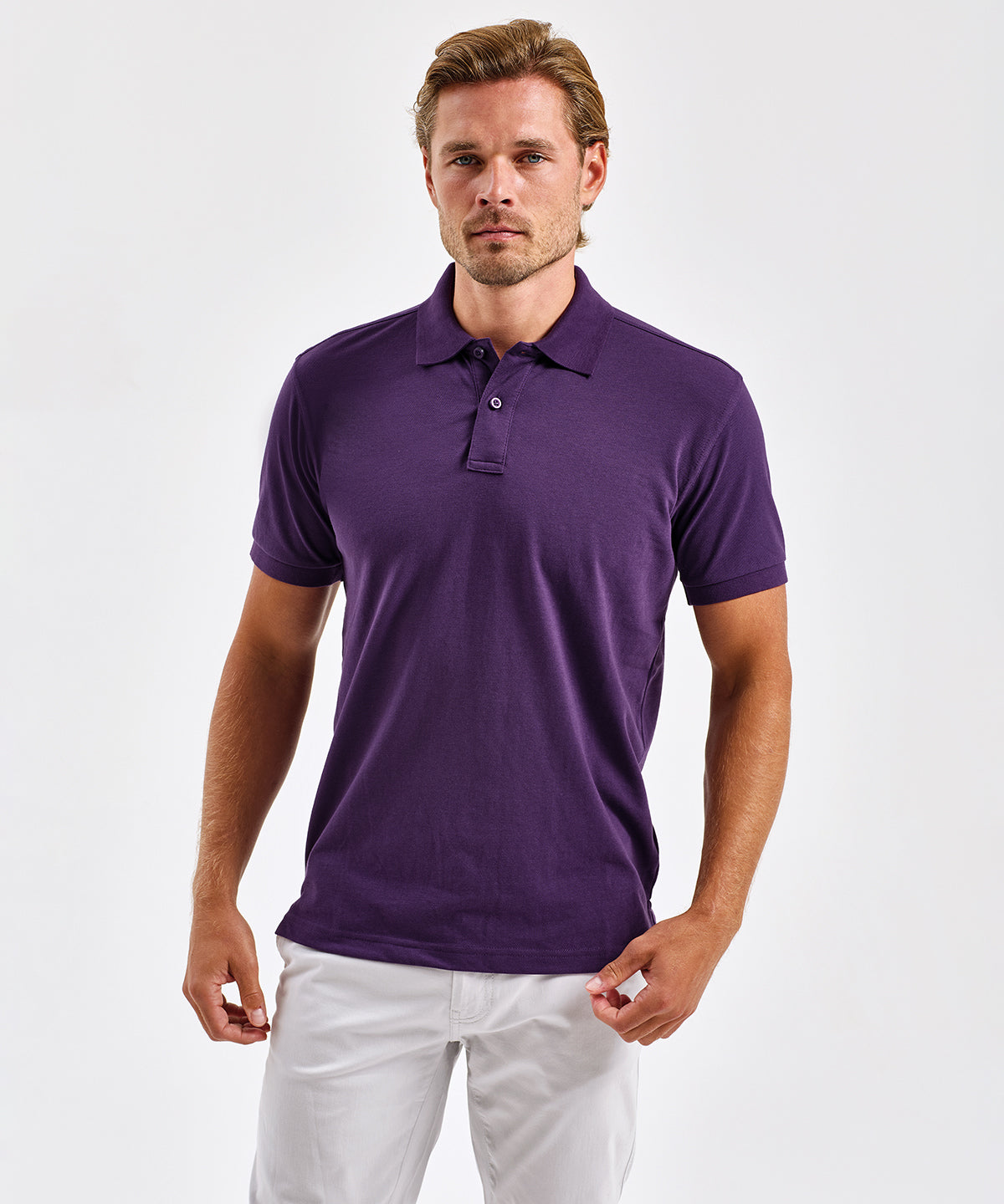 Asquith & Fox Men’s polycotton blend polo, lifestyle photo