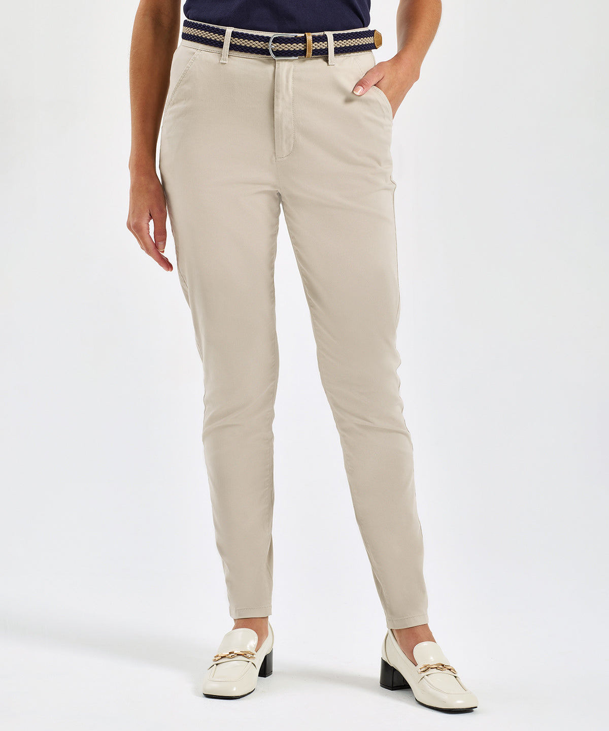 Asquith & Fox Women’s ultimate chinos, lifestyle photo