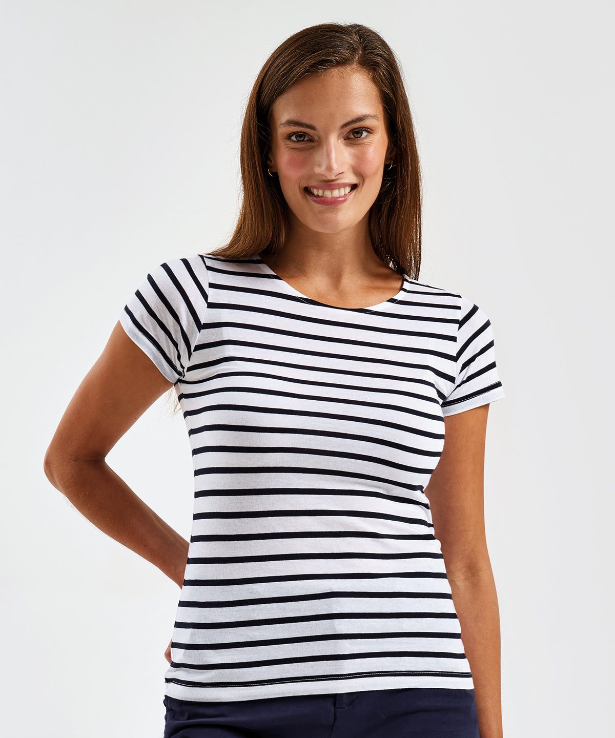 Asquith & Fox Women's Marinière coastal short sleeve tee in White/Navy, lifestyle photo