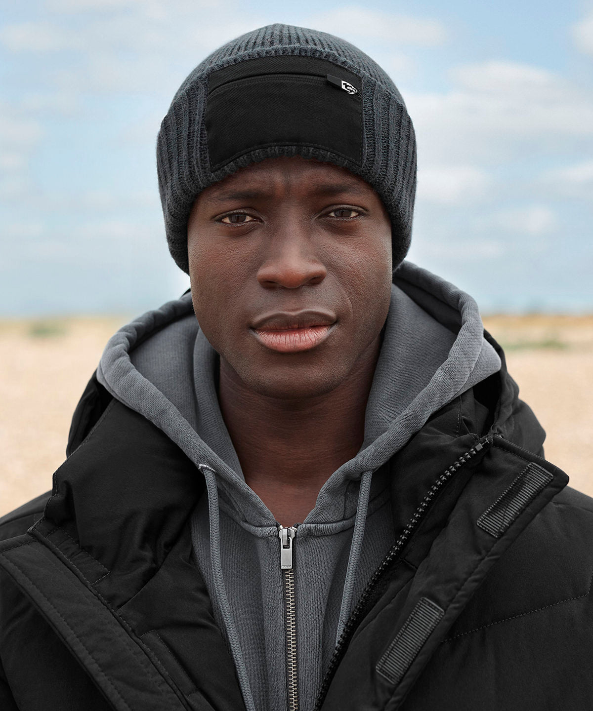 Beechfield Zip patch beanie, lifestyle photo