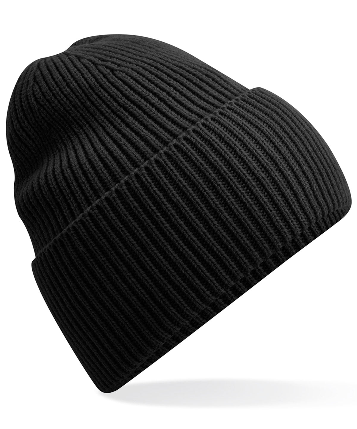 Beechfield Oversized cuffed beanie in Black, front view