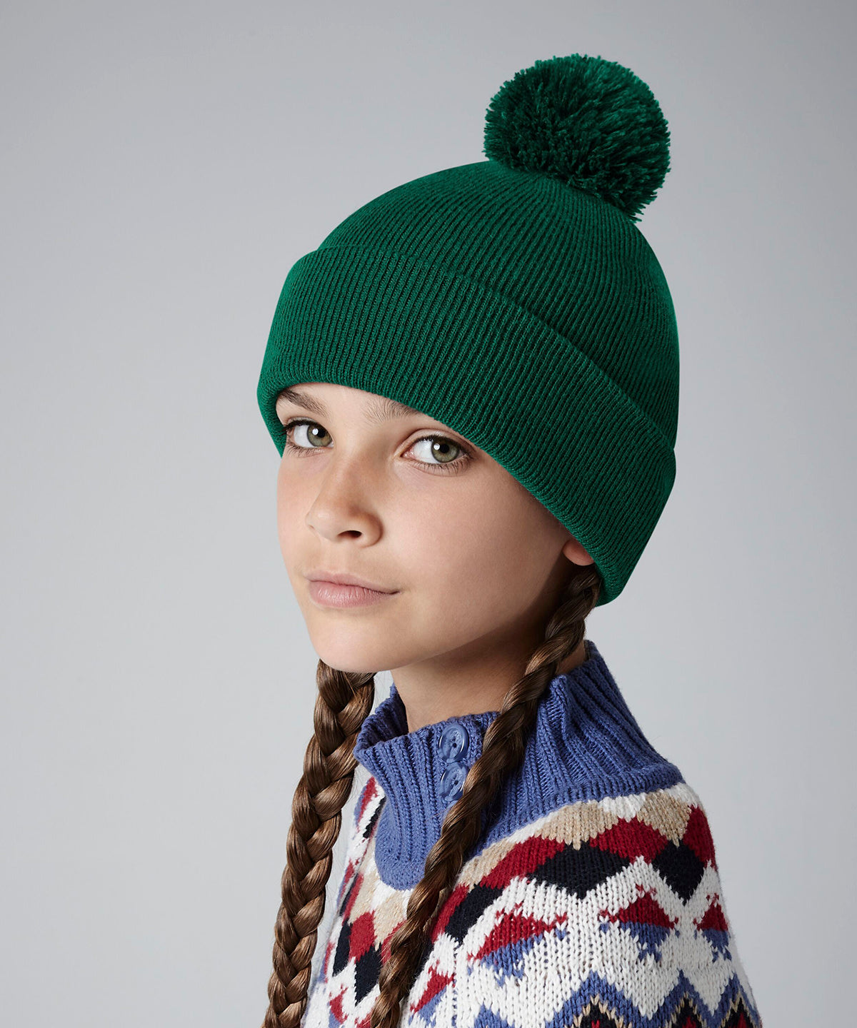 Beechfield Junior original pom pom beanie, lifestyle photo