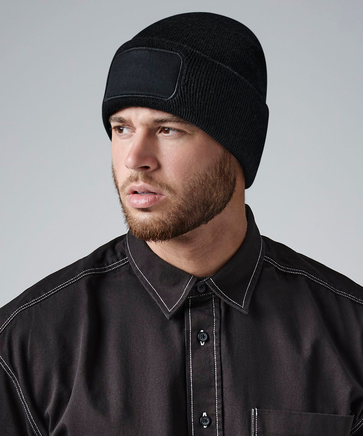 Beechfield Recycled original patch beanie, lifestyle photo