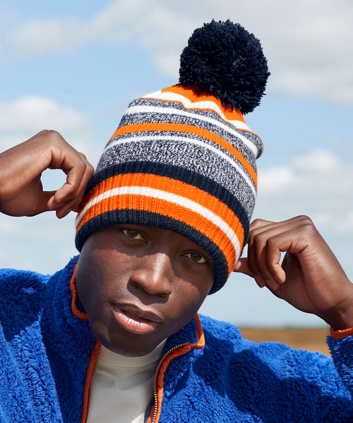 Beechfield Multi-sport fan beanie, lifestyle photo