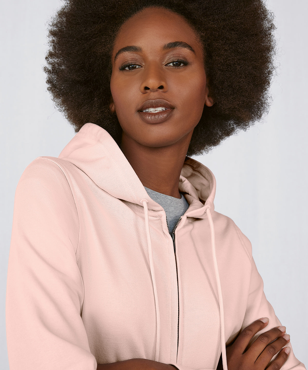B&C Collection B&C Inspire Zipped Hood /women, lifestyle photo