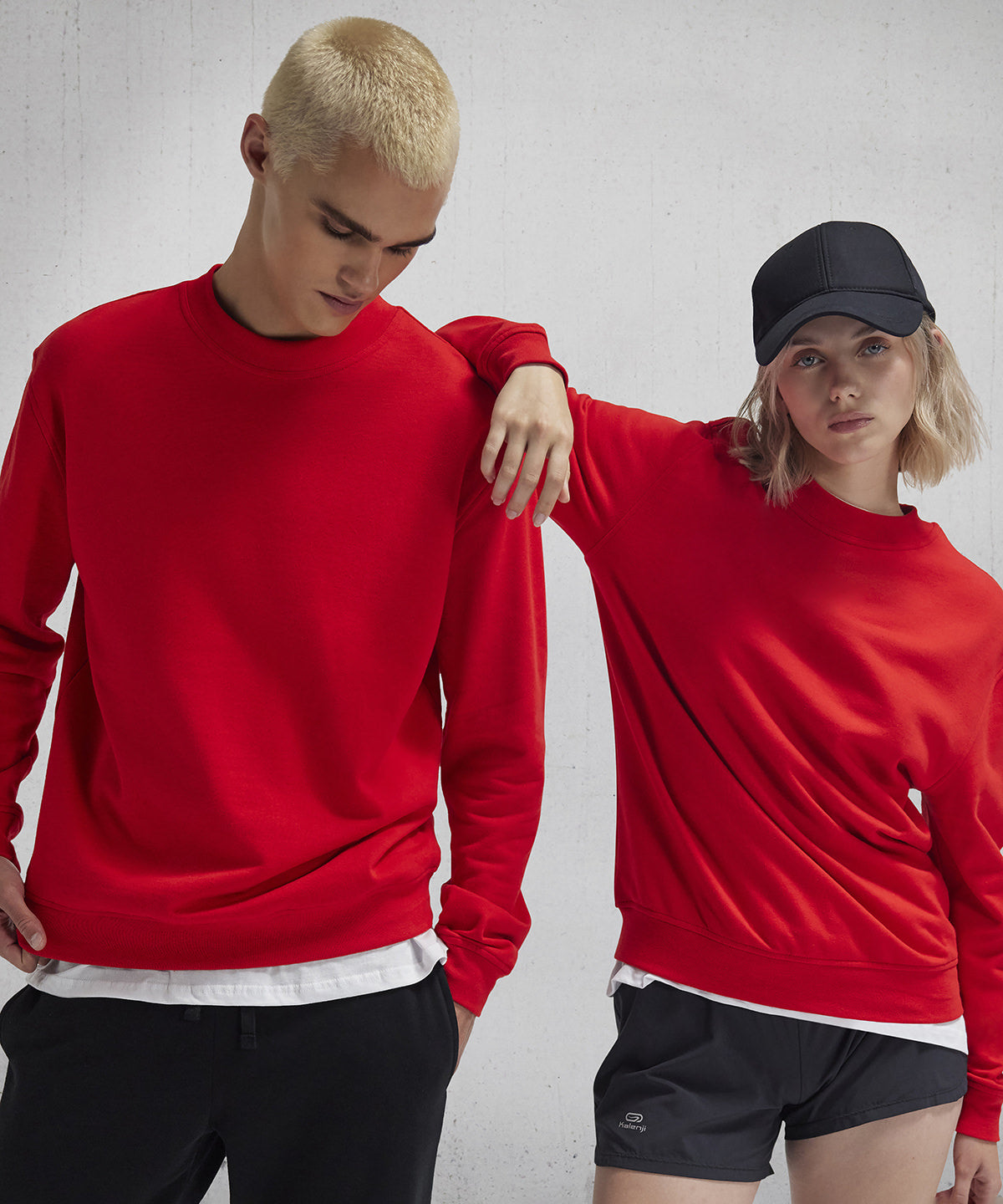 B&C Collection B&C ID.332 crew, lifestyle photo