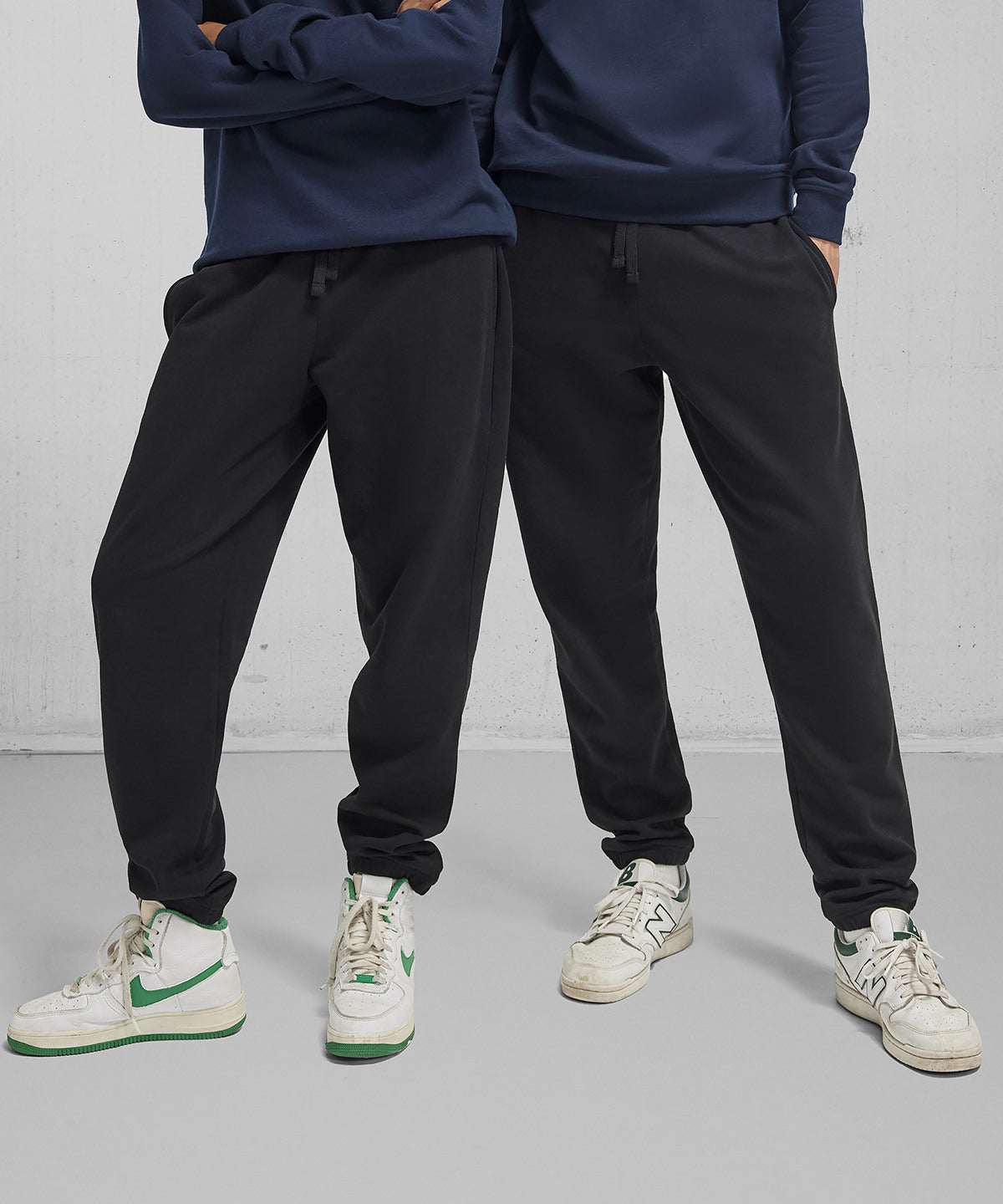 B&C Collection B&C ID.000 sweatpants, lifestyle photo