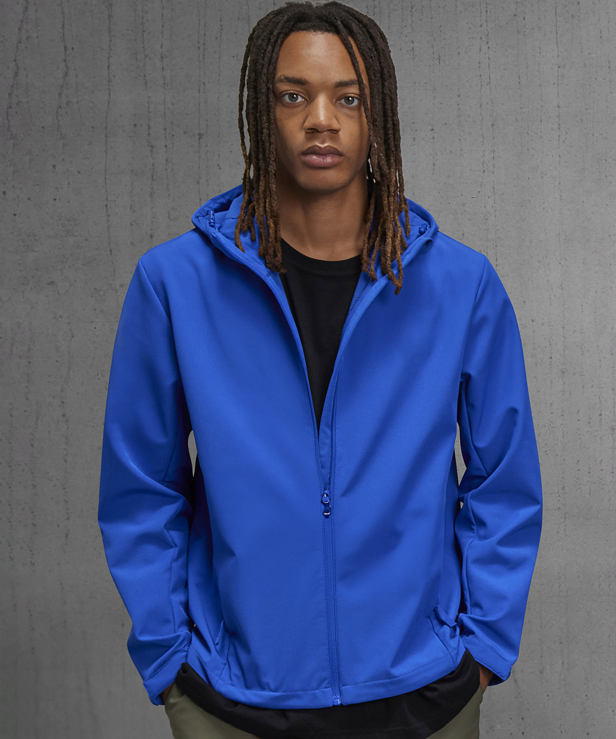 B&C Collection B&C Reset 3Lr hooded softshell, lifestyle photo