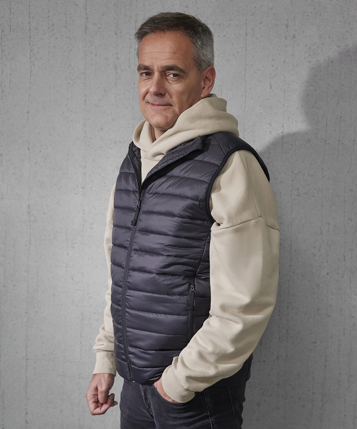 B&C Collection B&C Reset bodywarmer, lifestyle photo