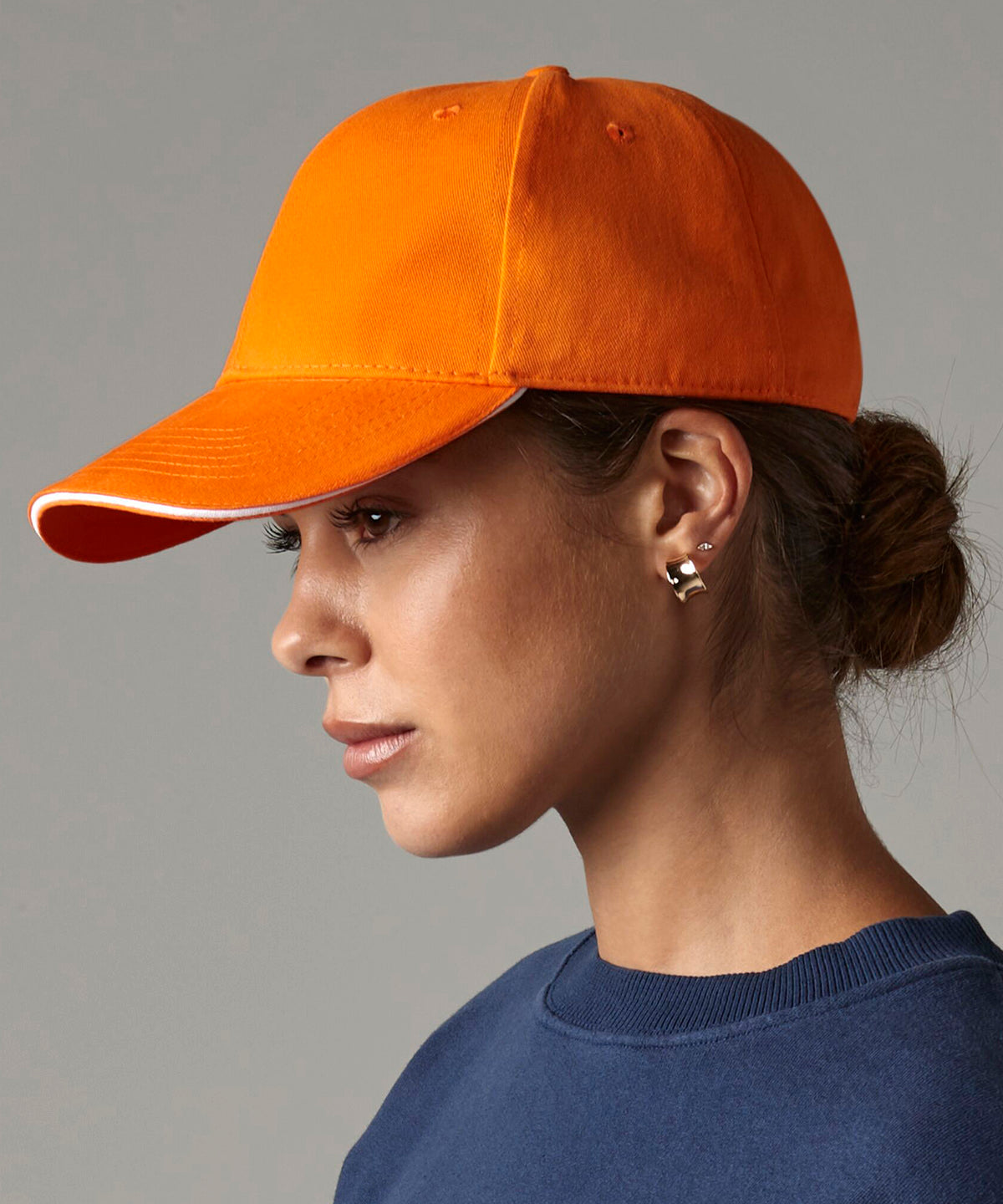 Beechfield Athleisure 6-panel cap, lifestyle photo