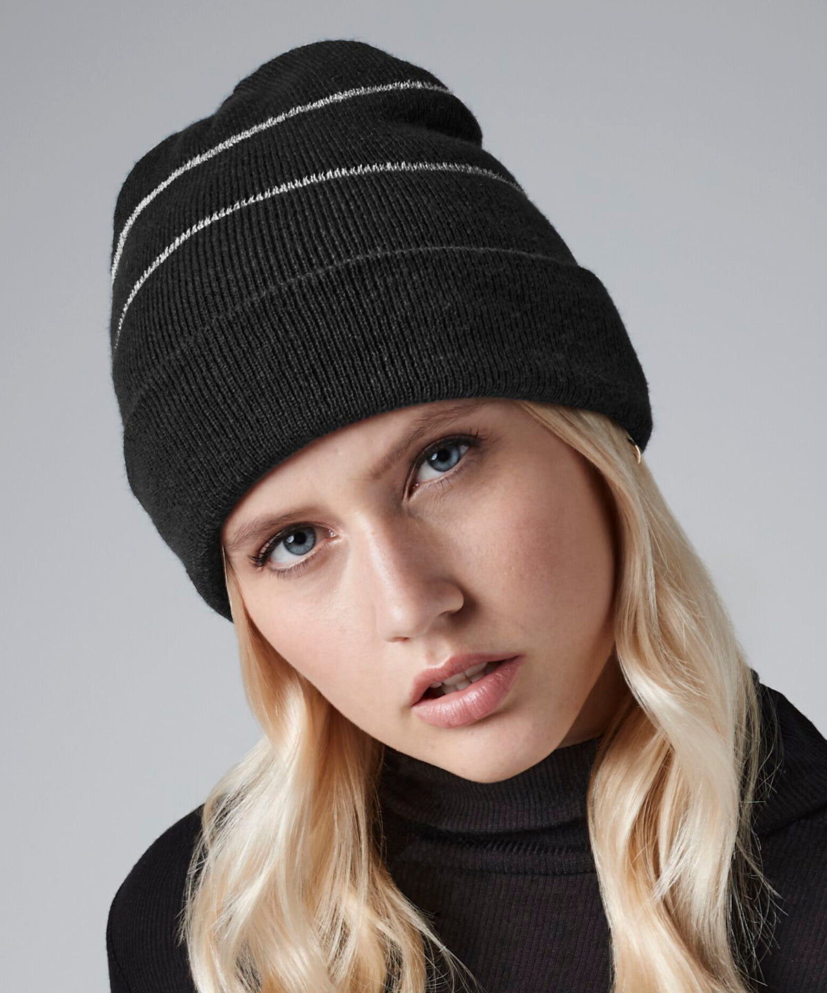 Beechfield Enhanced-viz beanie, lifestyle photo