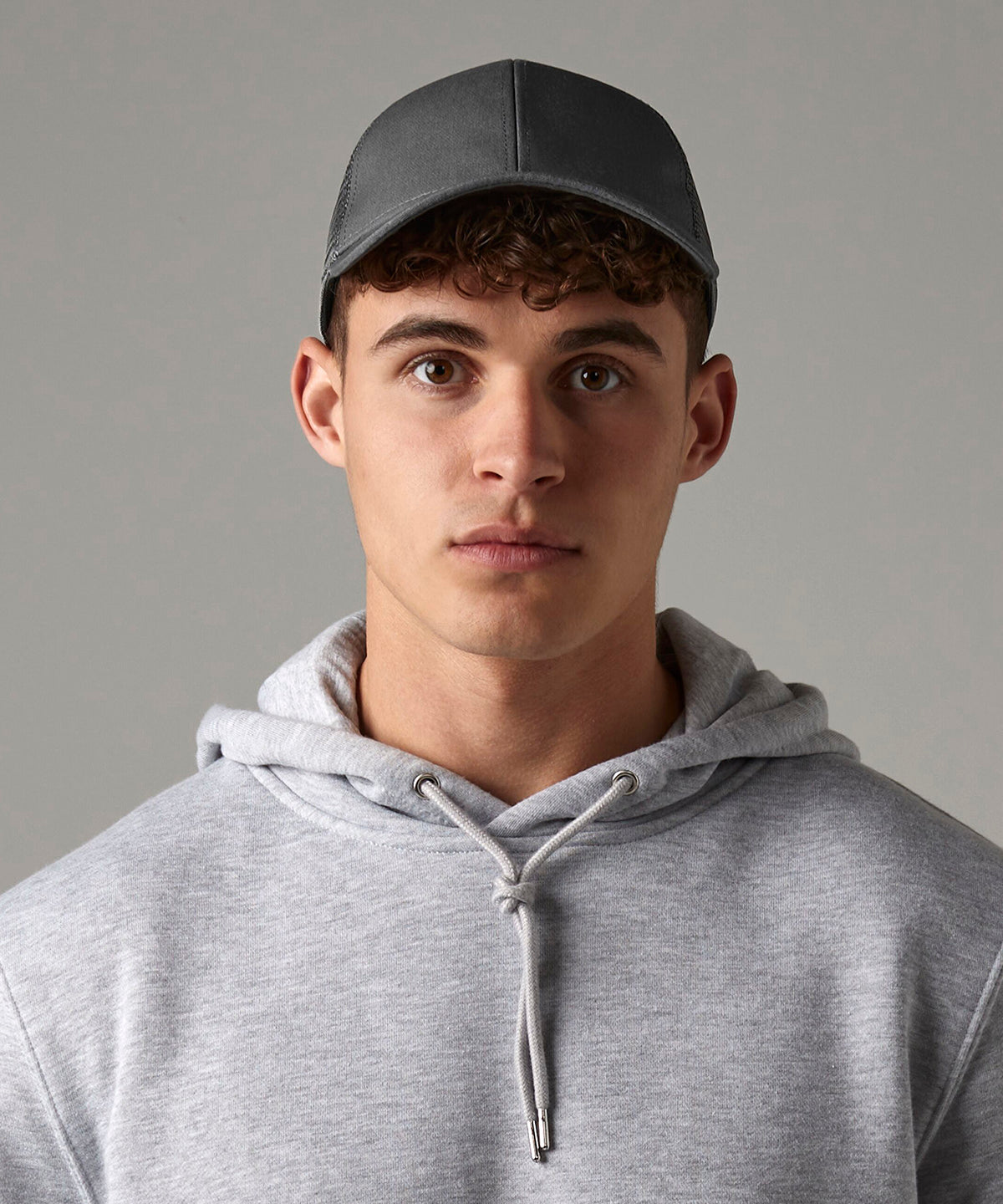 Beechfield Organic cotton trucker, lifestyle photo