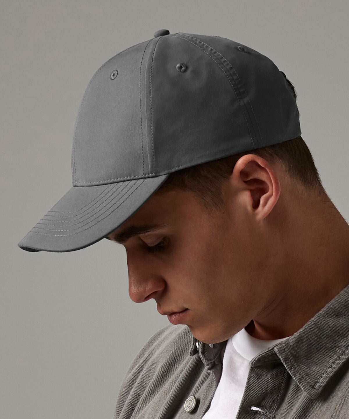 Beechfield Recycled pro-style cap, lifestyle photo