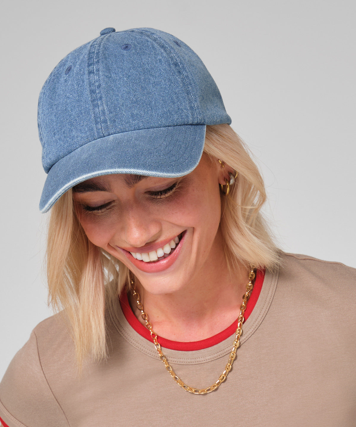 Beechfield Denim cap, lifestyle photo