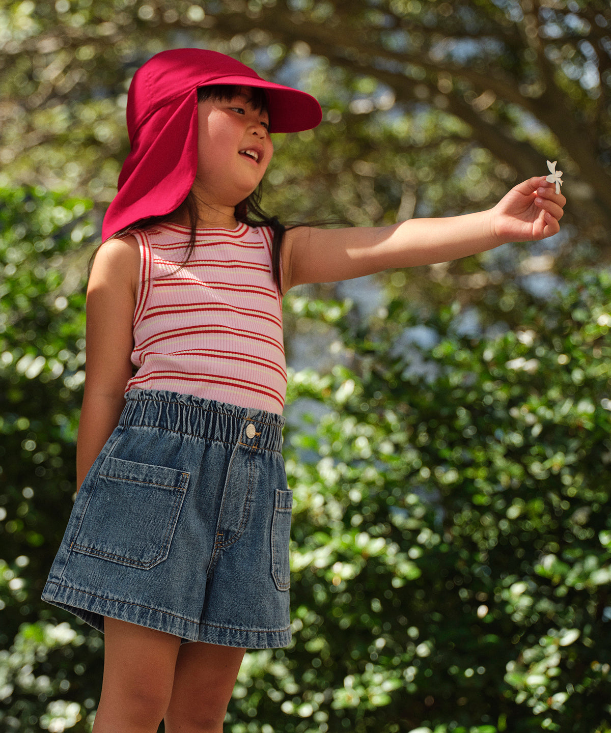 Beechfield Junior legionnaire-style cap, lifestyle photo