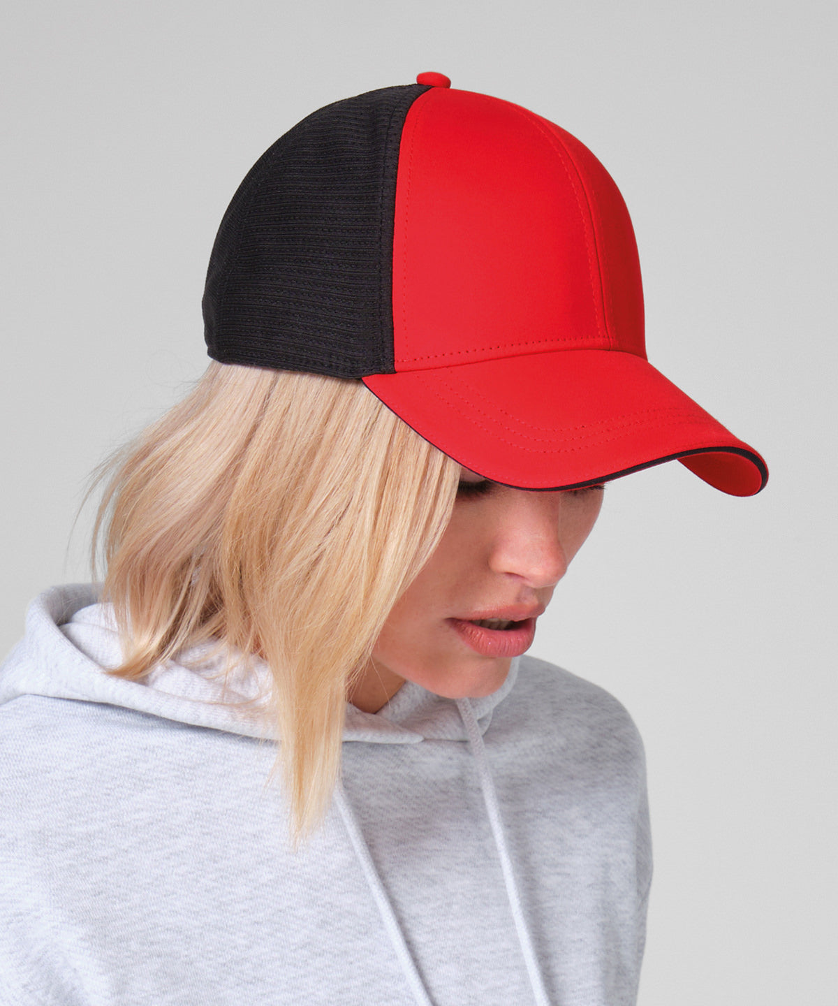 Beechfield Club cap, lifestyle photo