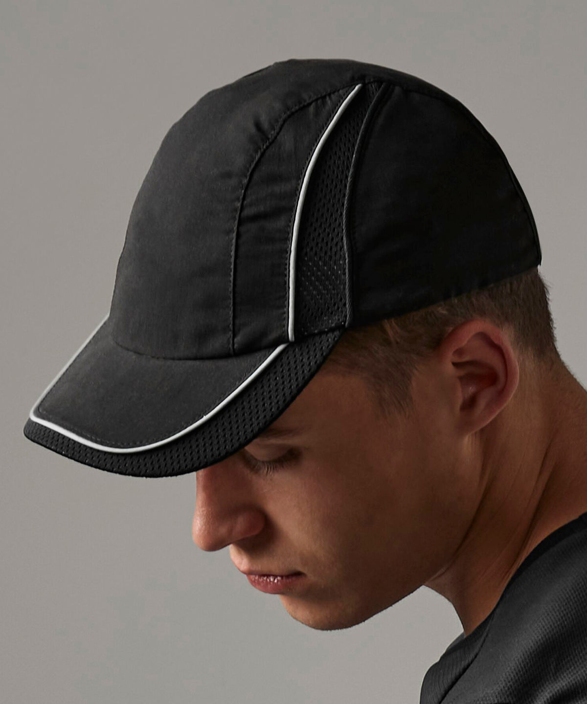 Beechfield Coolmax flow mesh cap, lifestyle photo