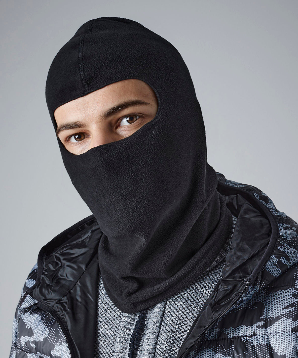Beechfield Microfleece balaclava in Black, lifestyle photo