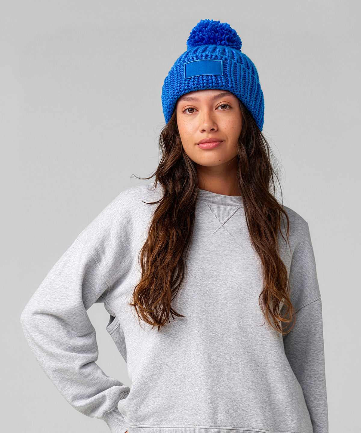 Beechfield Toasty patch beanie, lifestyle photo