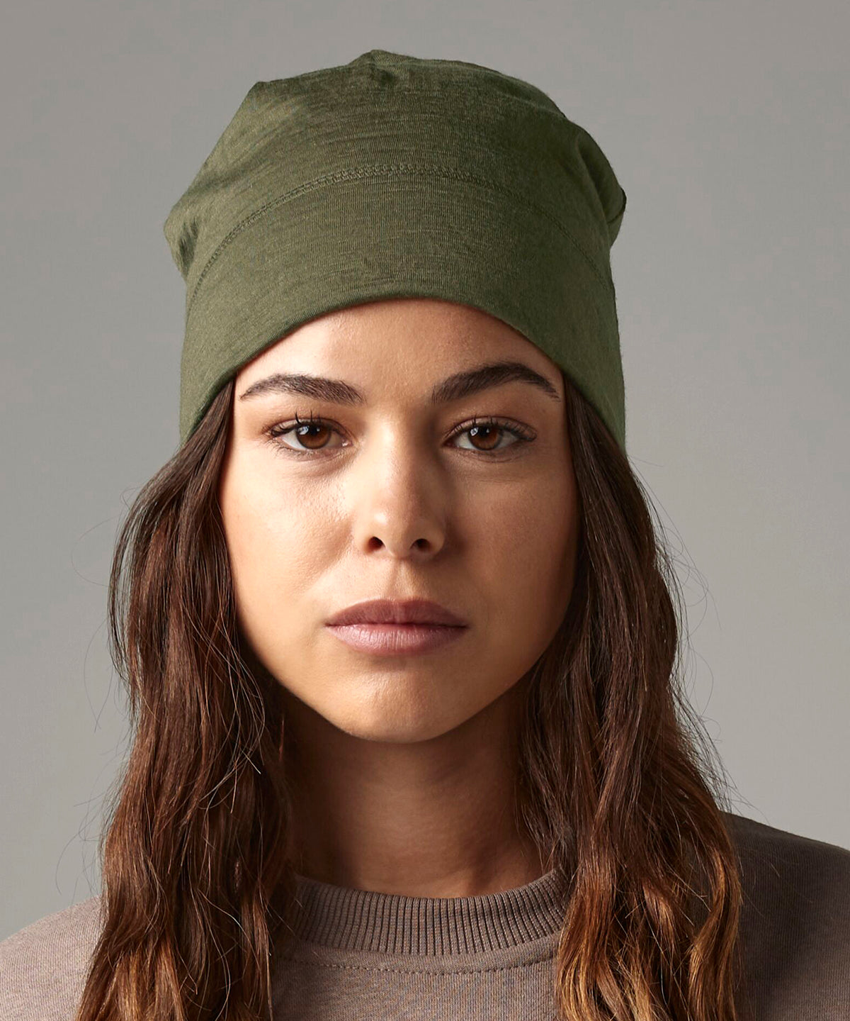 Beechfield Merino beanie, lifestyle photo