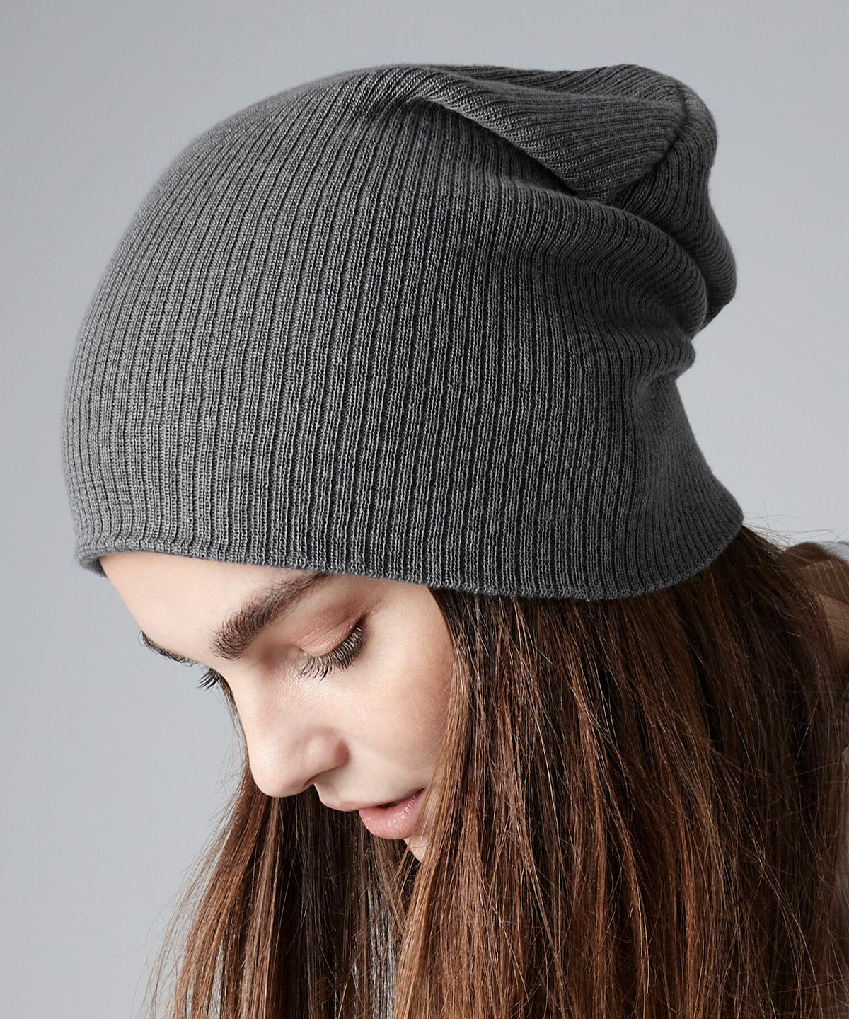Beechfield Slouch beanie, lifestyle photo