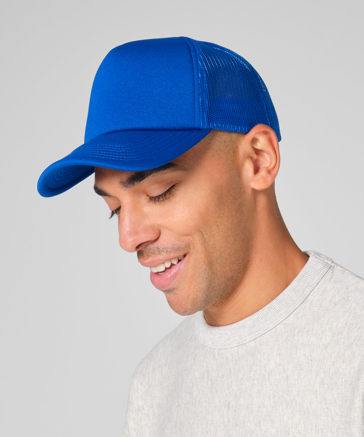 Beechfield Classic foam trucker, lifestyle photo