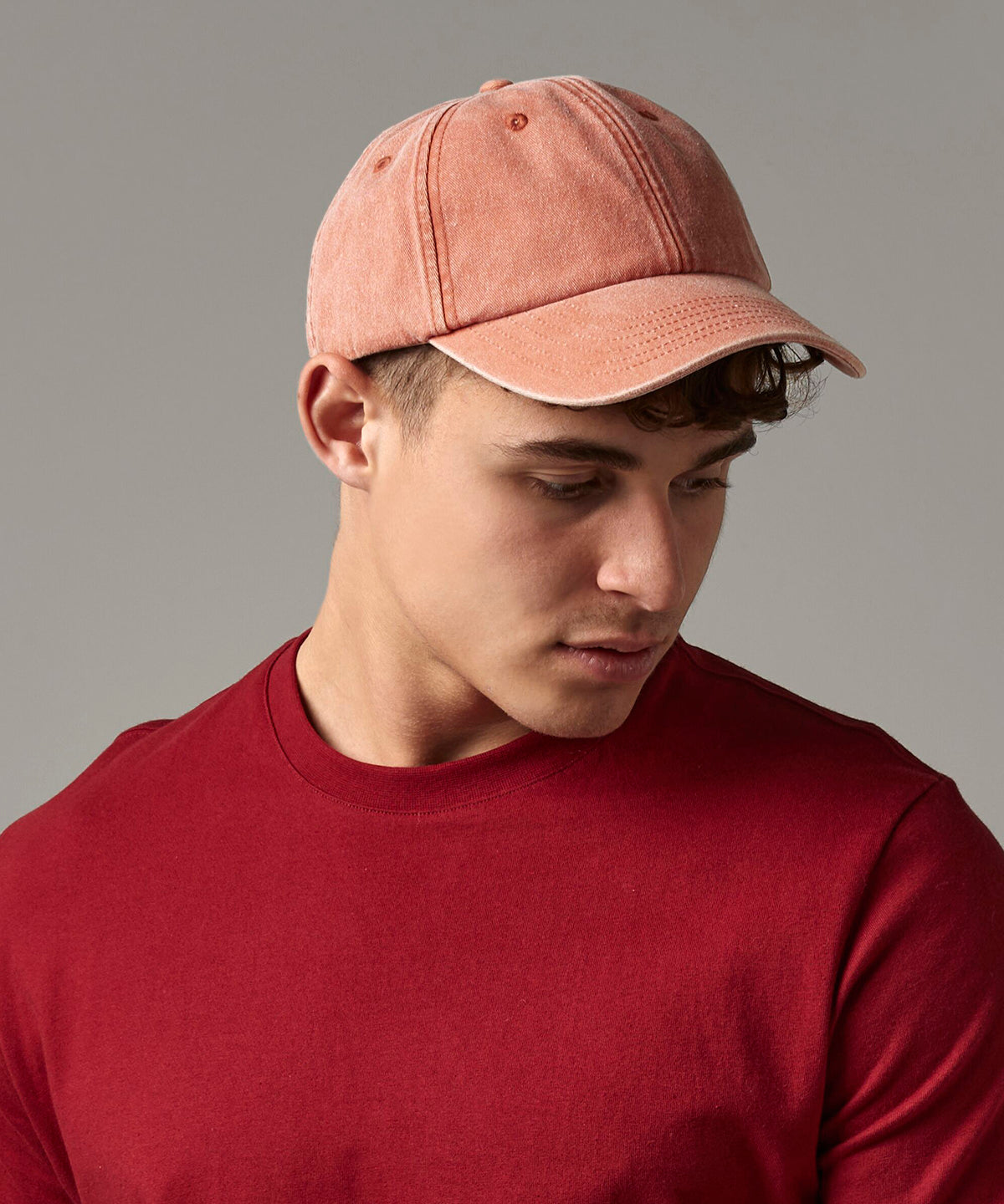Beechfield Low-profile vintage cap, lifestyle photo