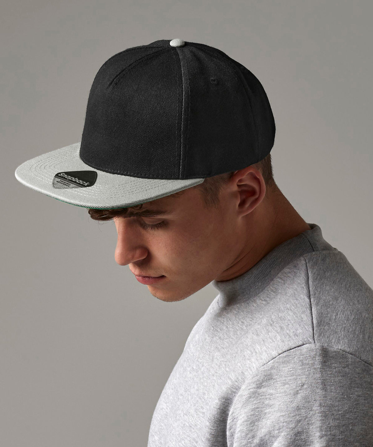 Beechfield Original flat peak snapback, lifestyle photo