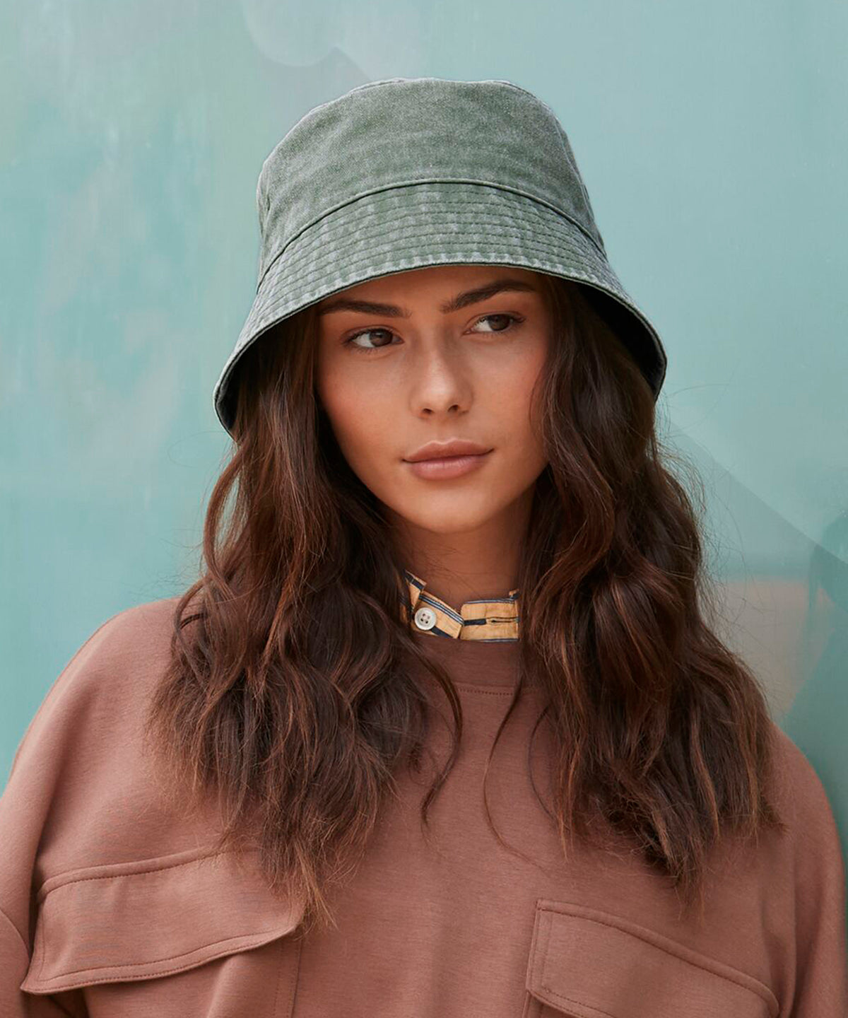 Beechfield Vintage bucket hat, lifestyle photo