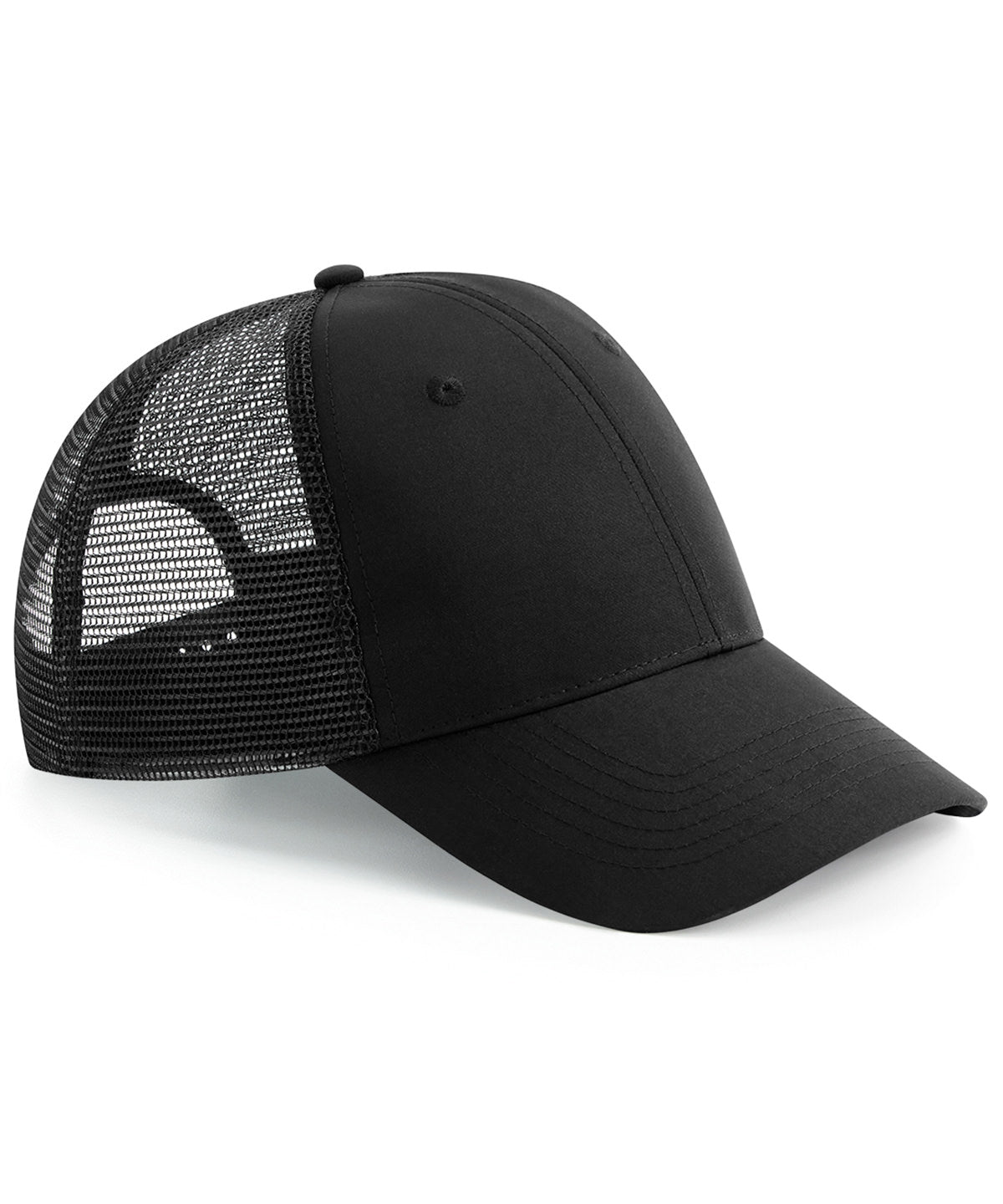 Beechfield Recycled urbanwear 6-panel snapback trucker in Black, front view