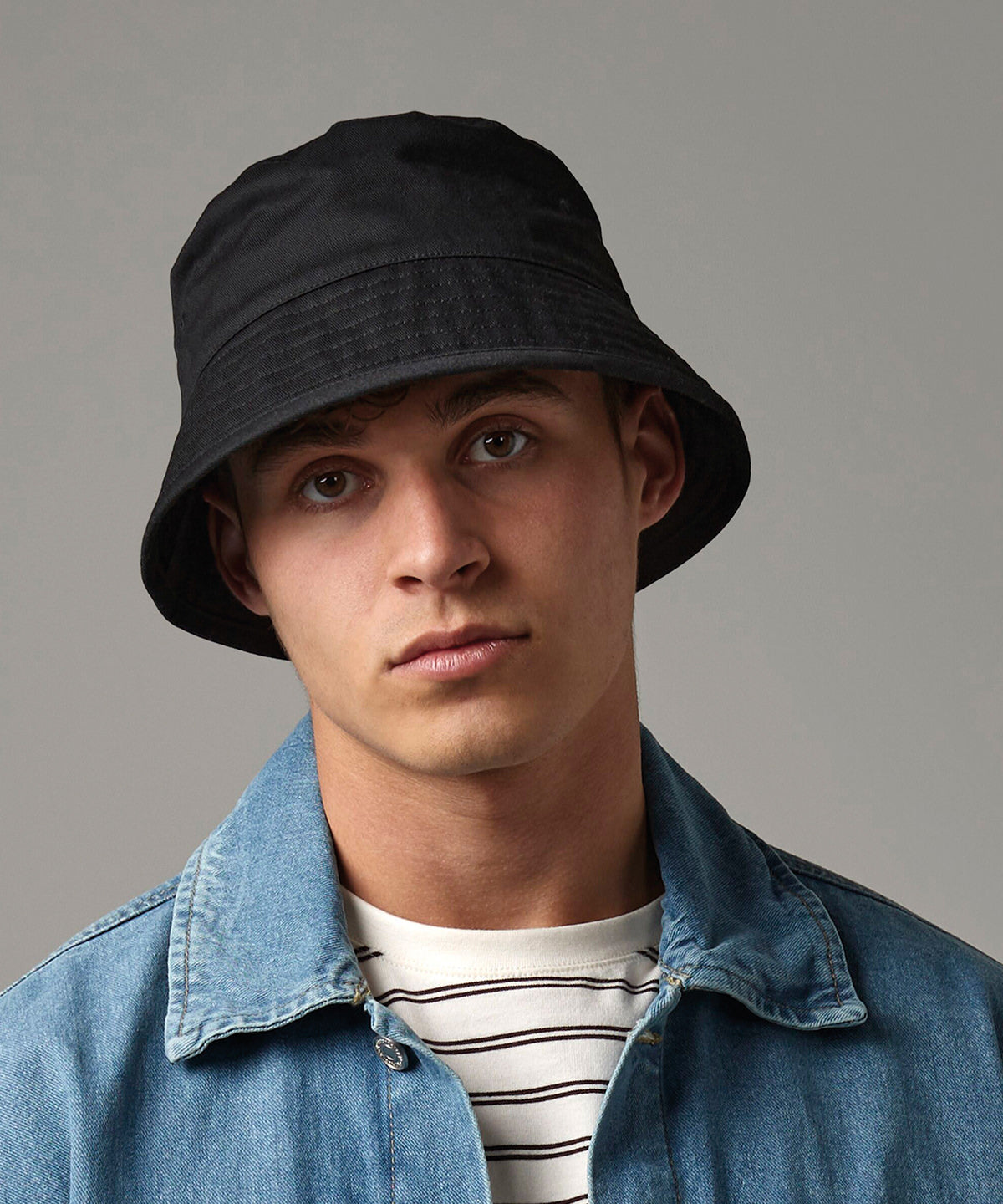 Beechfield Organic cotton bucket hat, lifestyle photo