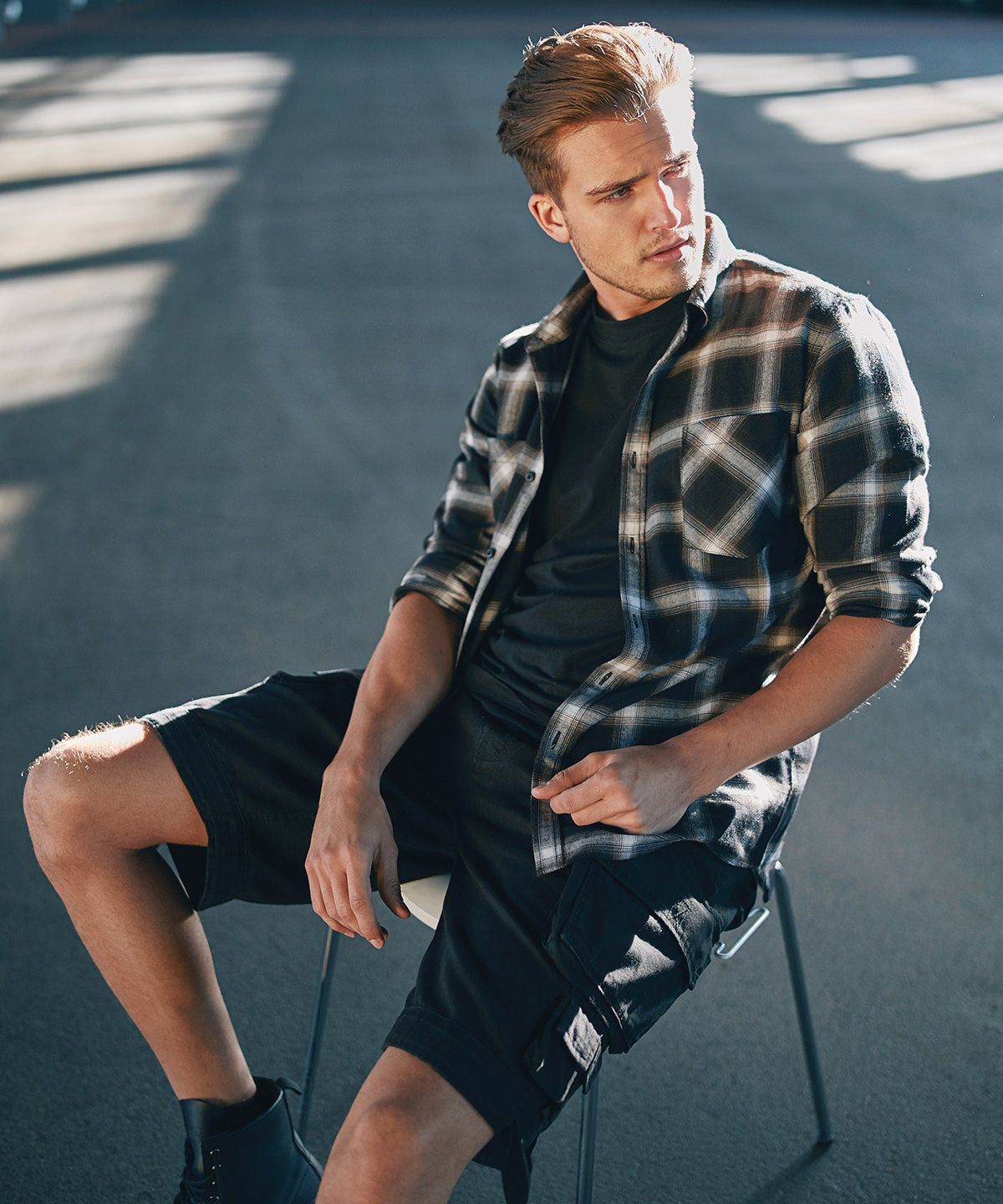 Build Your Brandit Savage vintage shorts, lifestyle photo