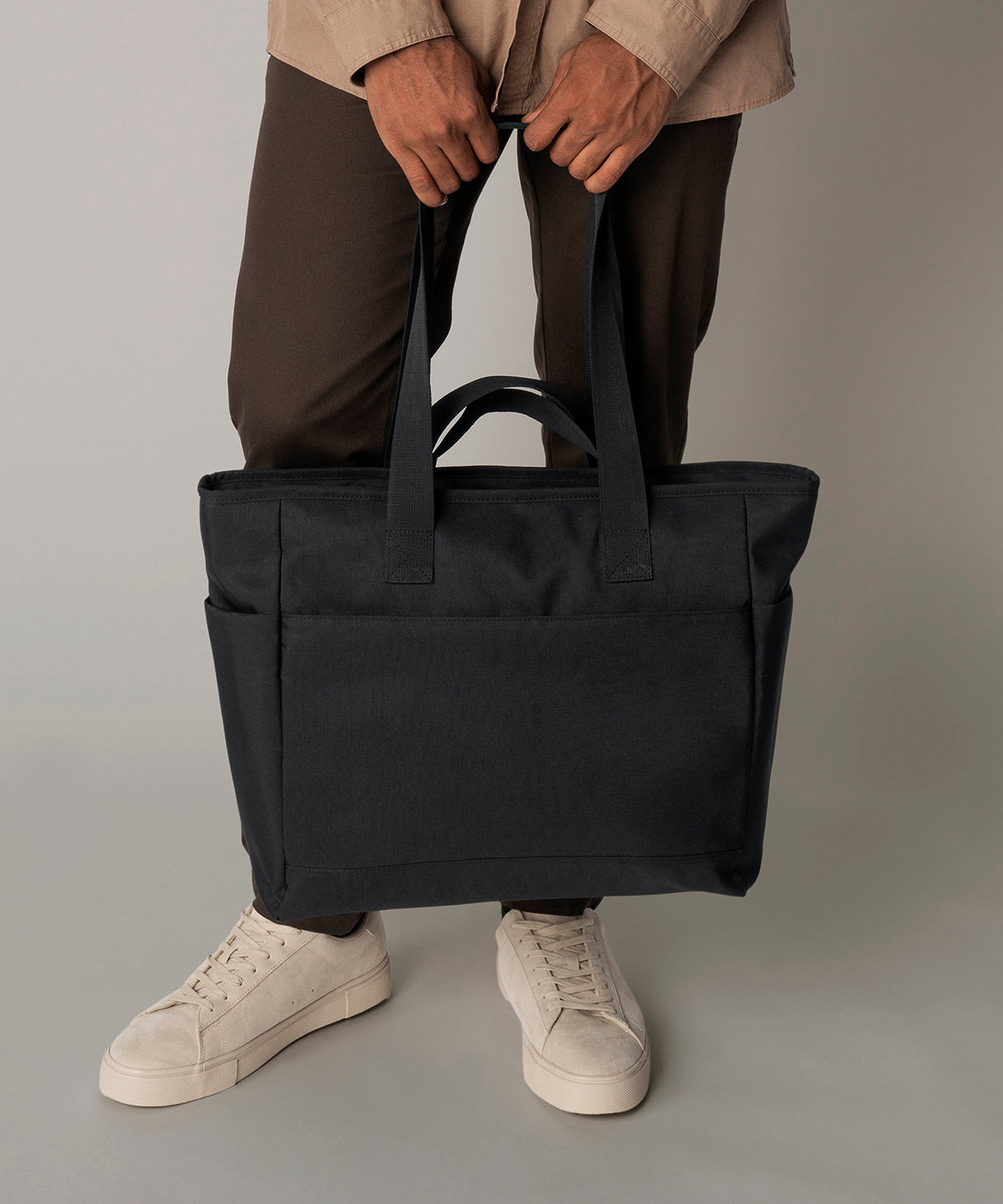 Bagbase Simplicity tote, lifestyle photo