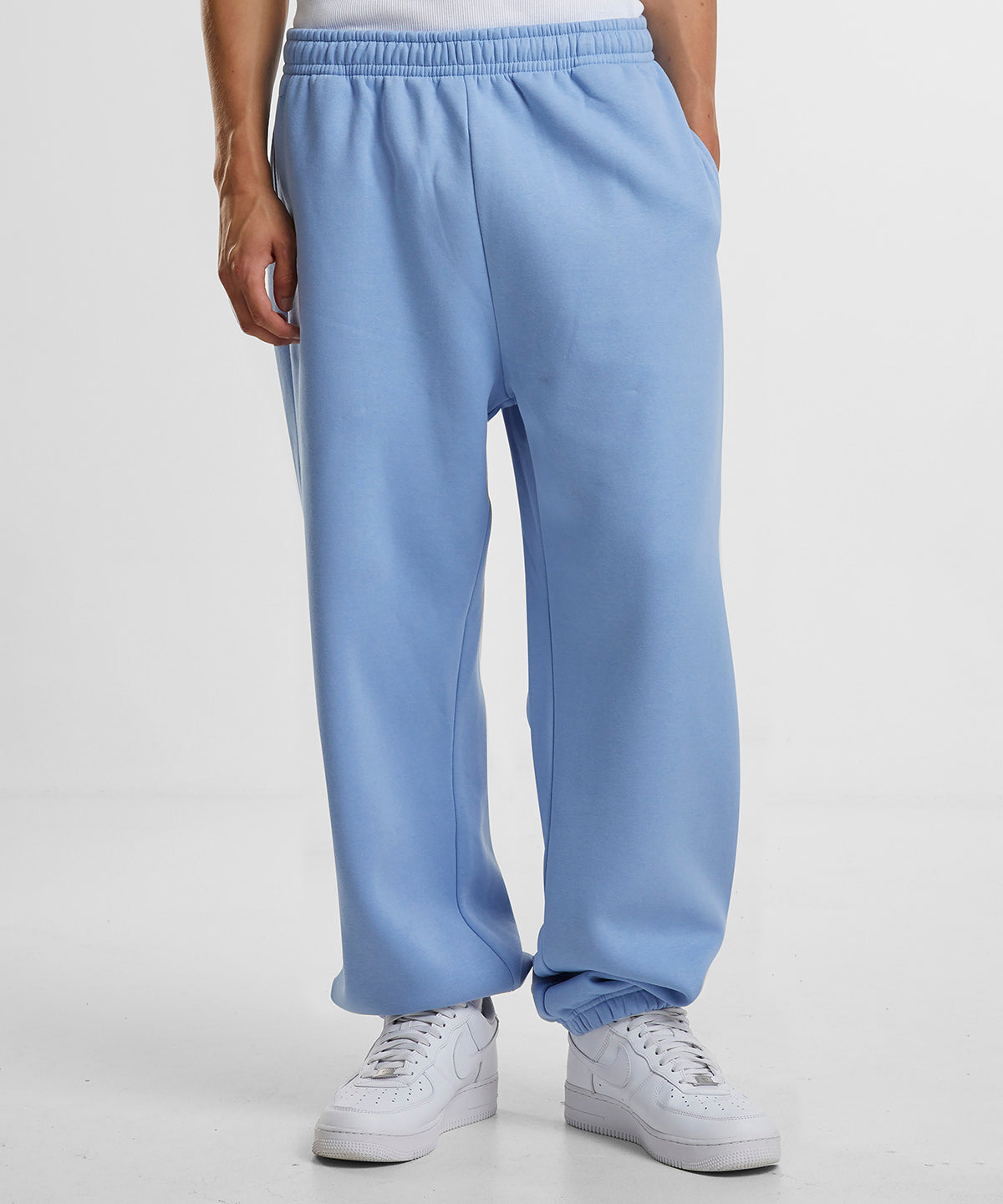 Build Your Brand Fluffy sweatpants, lifestyle photo