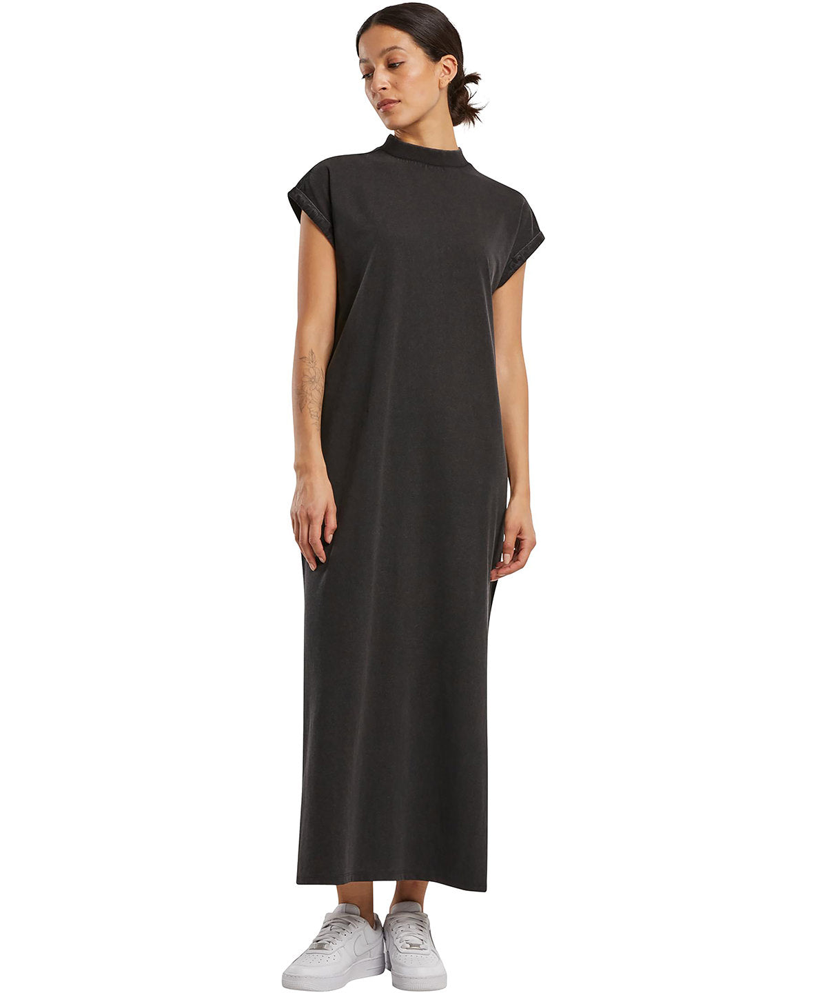 Build Your Brand Women’s vintage long dress, lifestyle photo