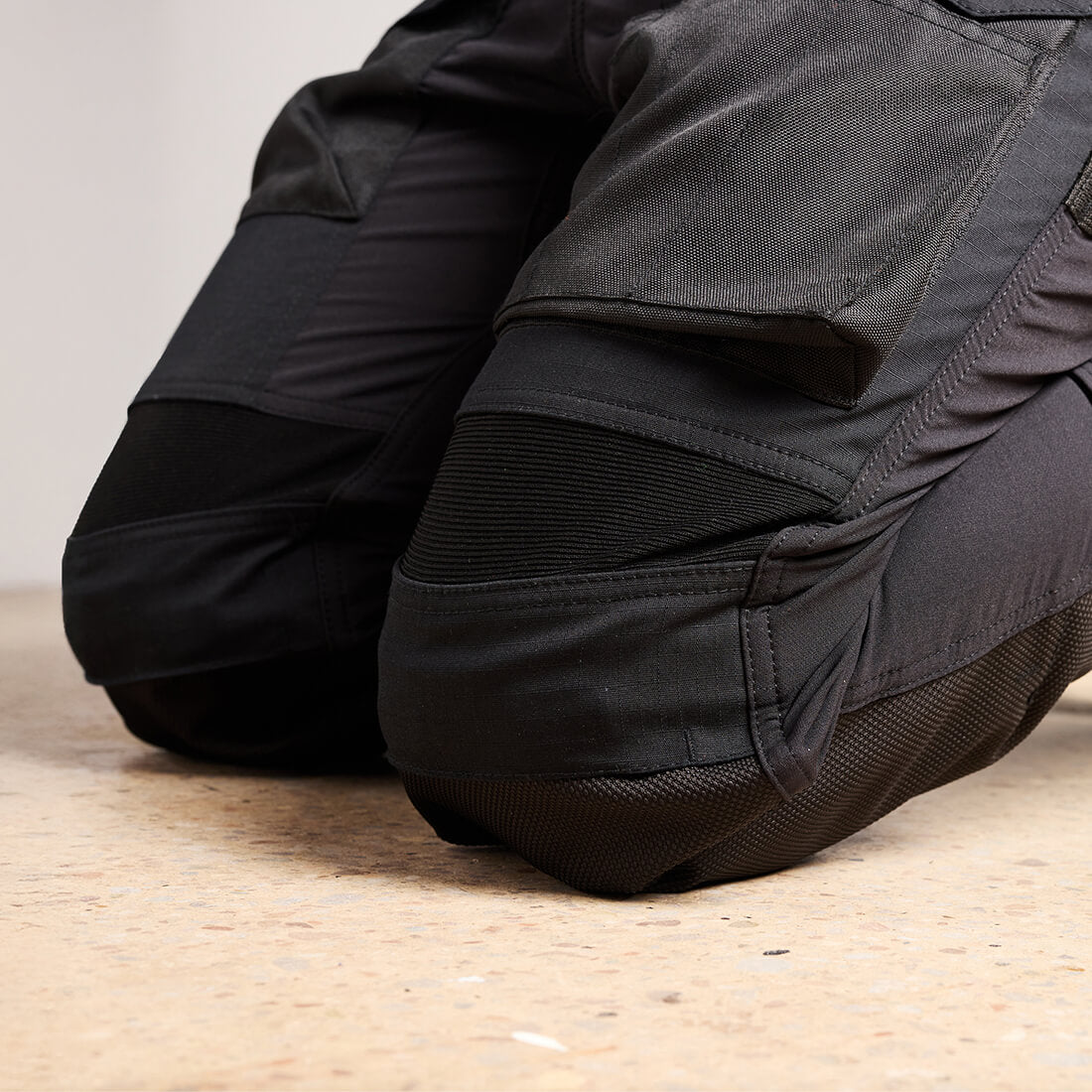 Portwest DX423 DX4 Floor Layers Trousers in Black, back view