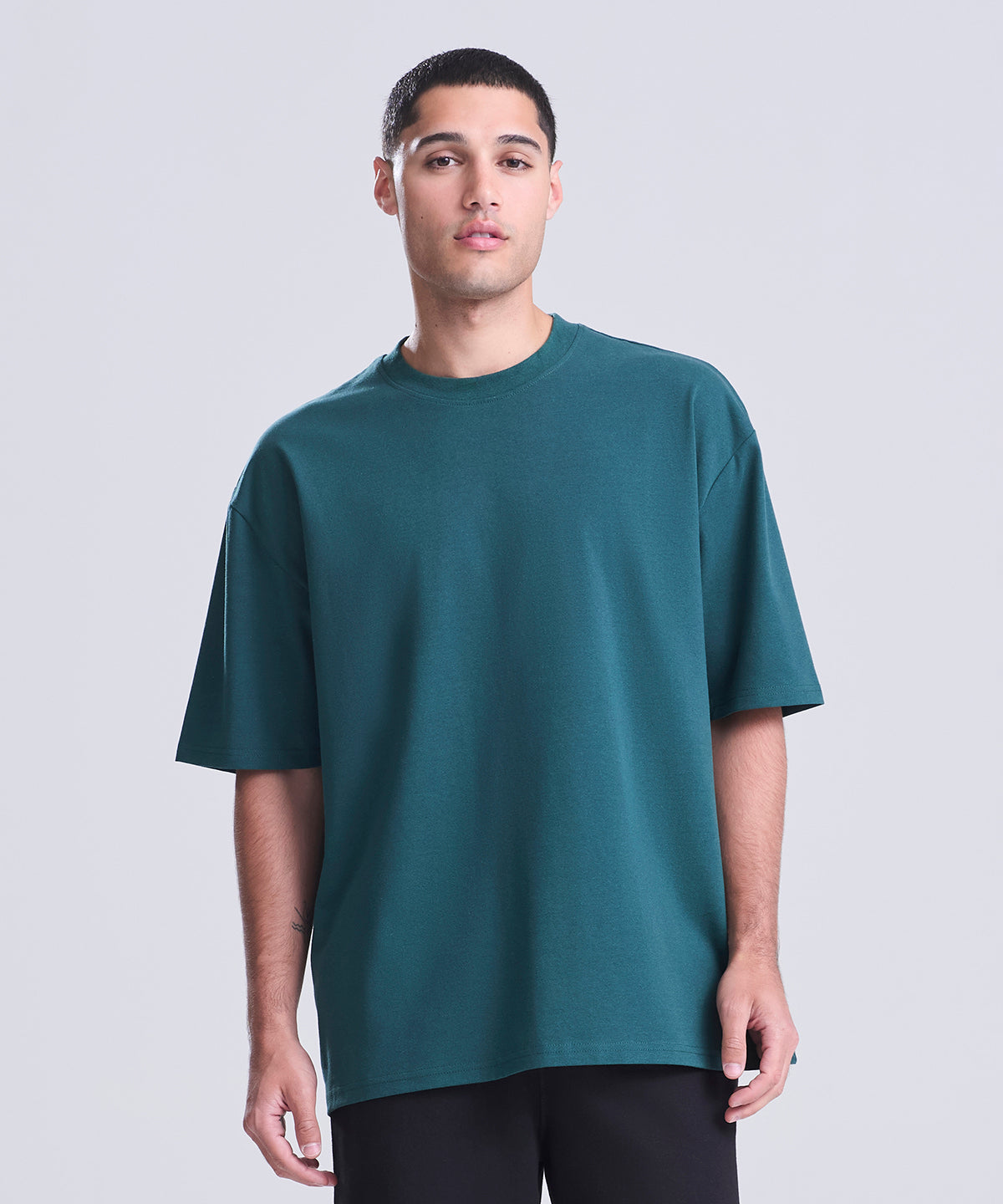 AWDis Ecologie Arrow recycled heavy oversized tee, lifestyle photo