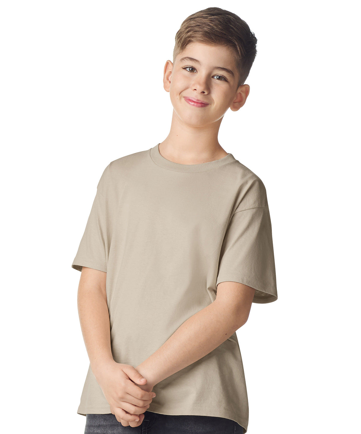Gildan Softstyle youth ringspun t-shirt, lifestyle photo