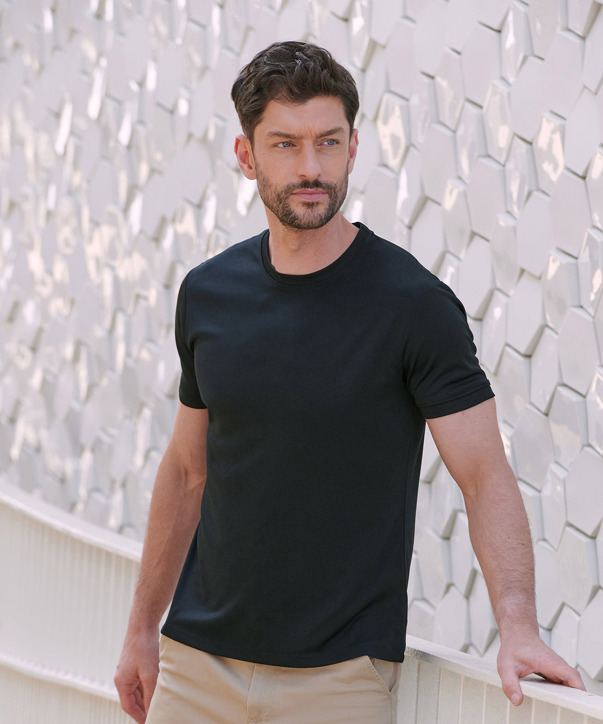 Henbury Hi Cool performance t-shirt, lifestyle photo