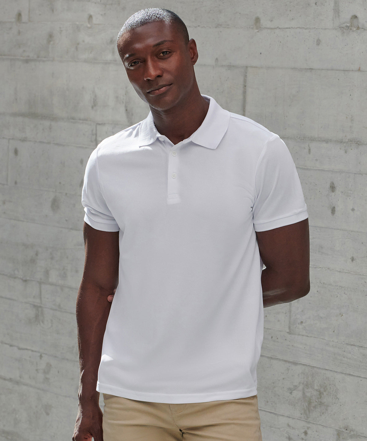 Henbury Recycled polyester polo shirt, lifestyle photo