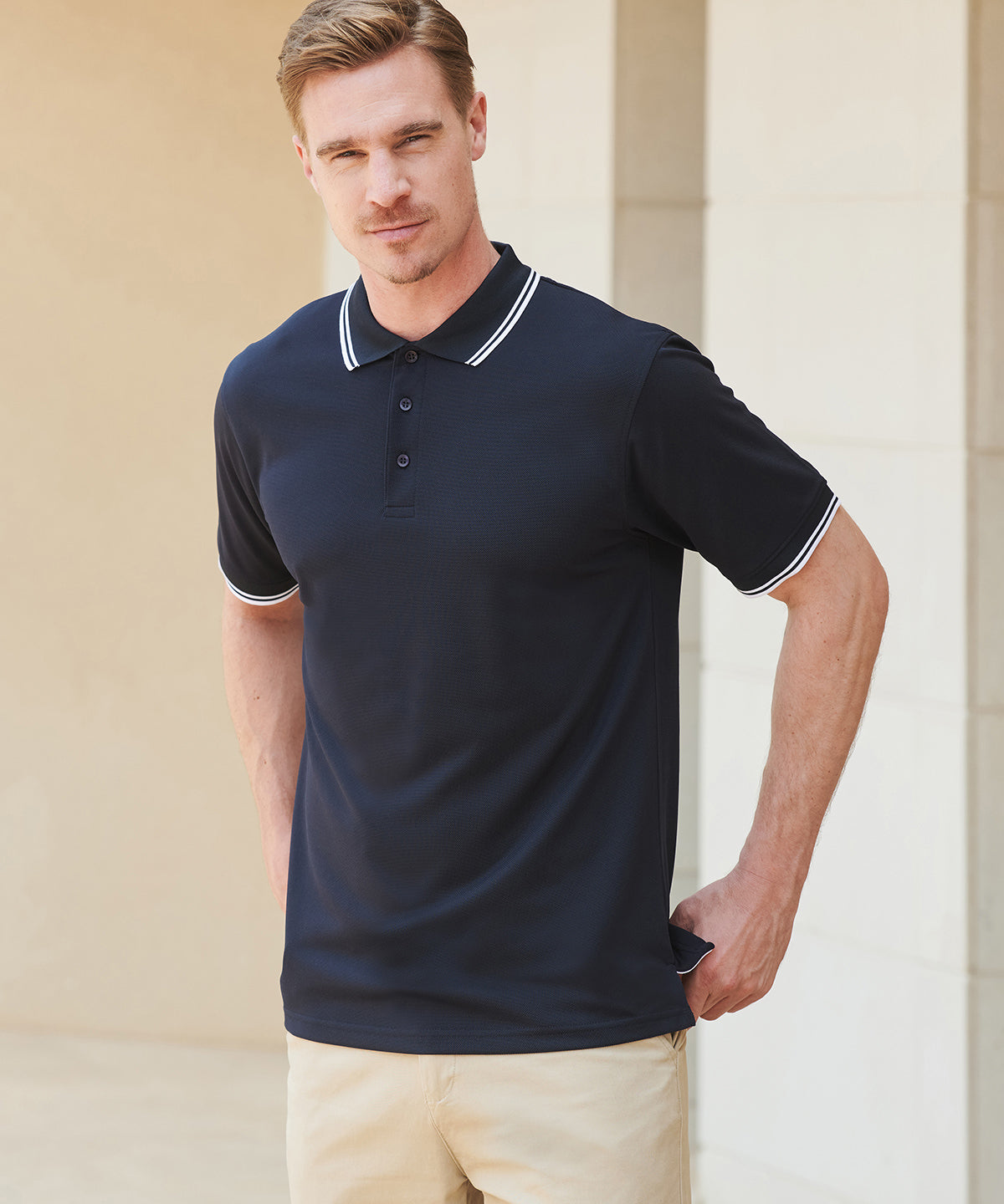 Henbury Double tipped Coolplus polo shirt, lifestyle photo