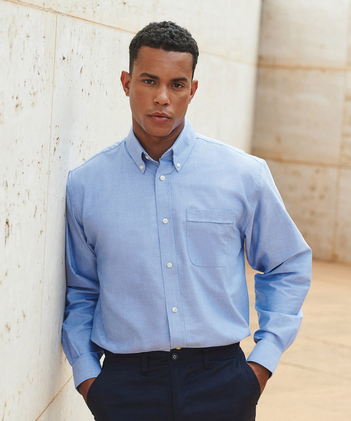 Henbury Long sleeve classic Oxford shirt, lifestyle photo
